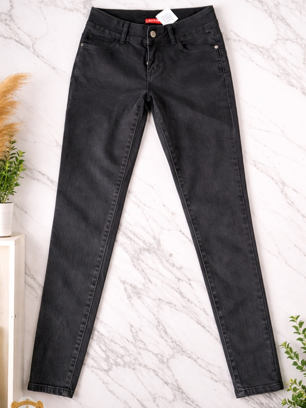 Guess Skinny Women's Black Jeans 28x28